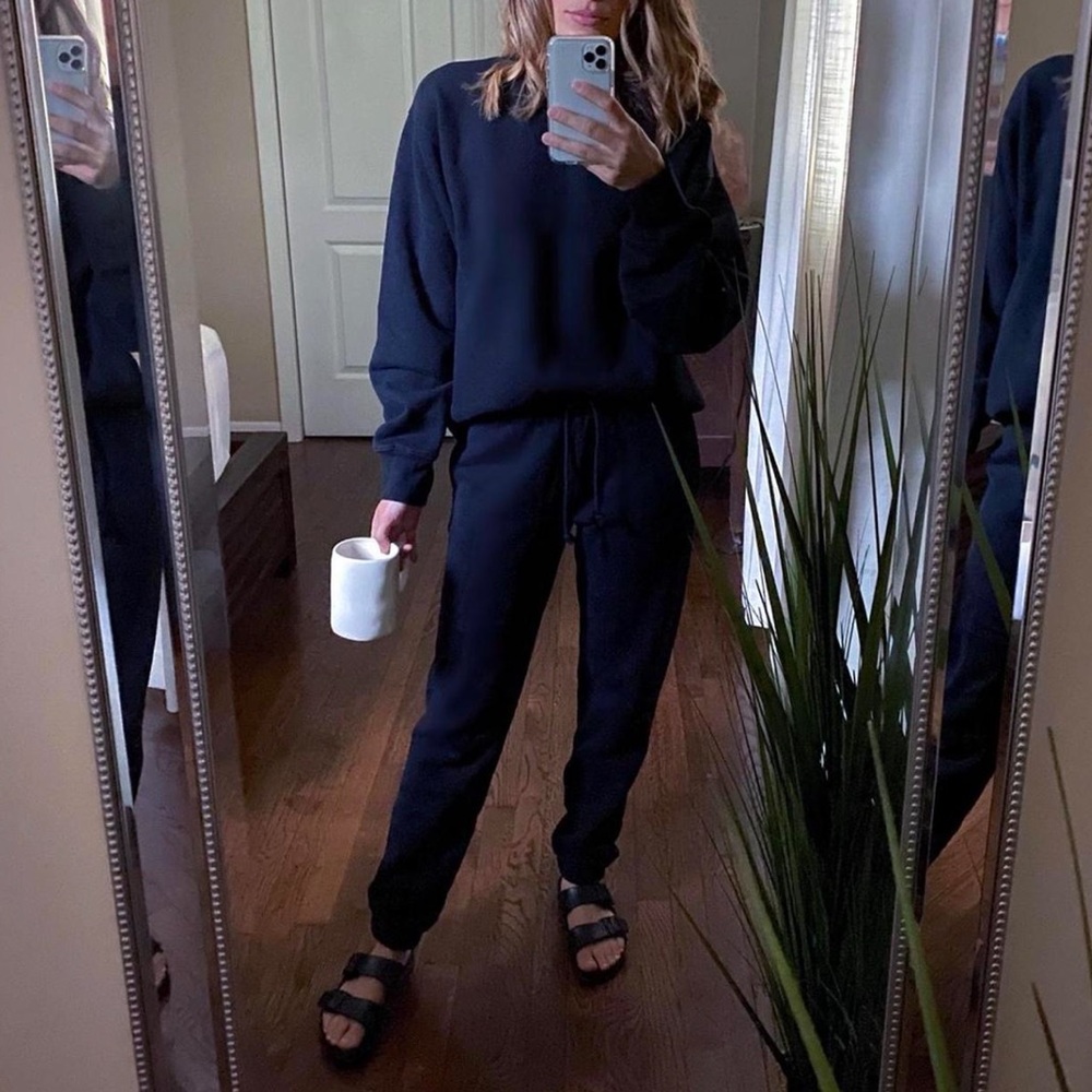 Aritzia Black Sweatshirt & Sweatpant Set